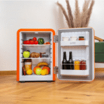 TZS FIRST AUSTRIA Table Top Kühlschrank FA-5172-3-OR, 56.2 cm hoch, 41 cm breit, Mini Kühlschrank 40L, Minibar E lautlos, LED-Beleuchtung, Retro – Bild 3
